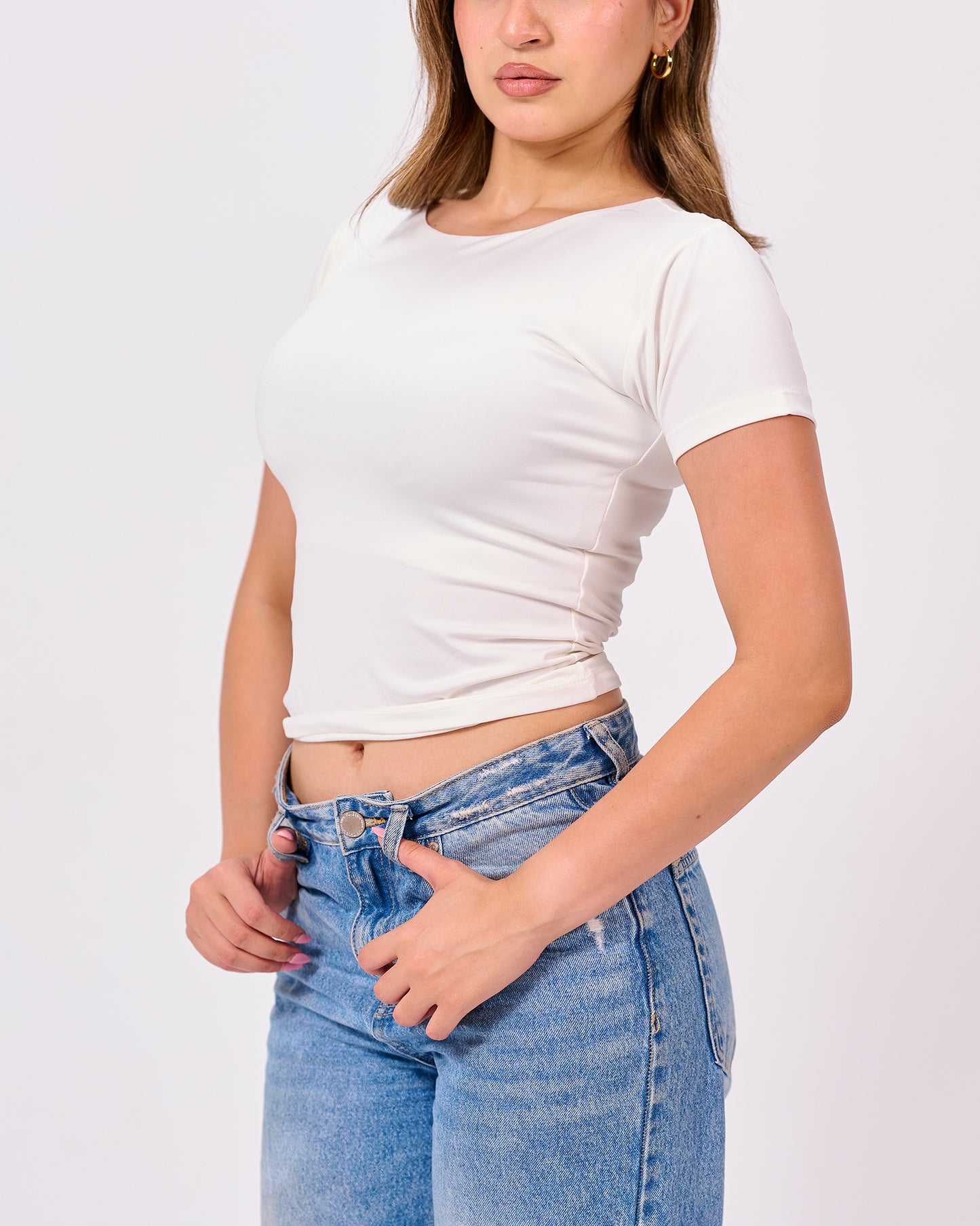 WHITE ROUND NECK SHORT SLEEVE