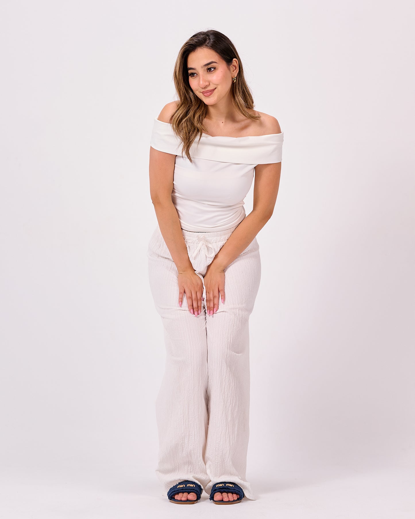 WHITE OFF SHOULDER TOP
