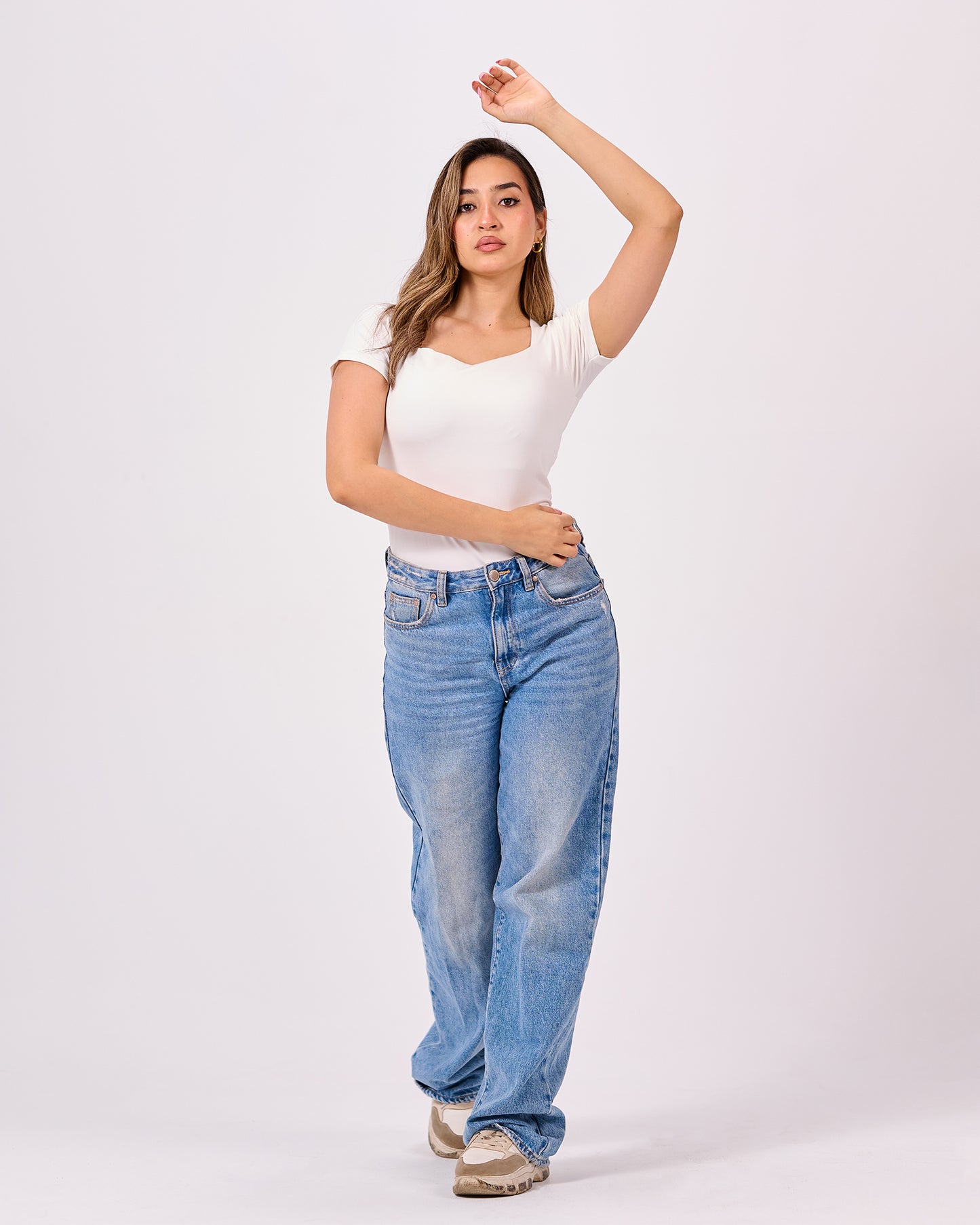 WHITE SQUARE NECK SHORT SLEEVE