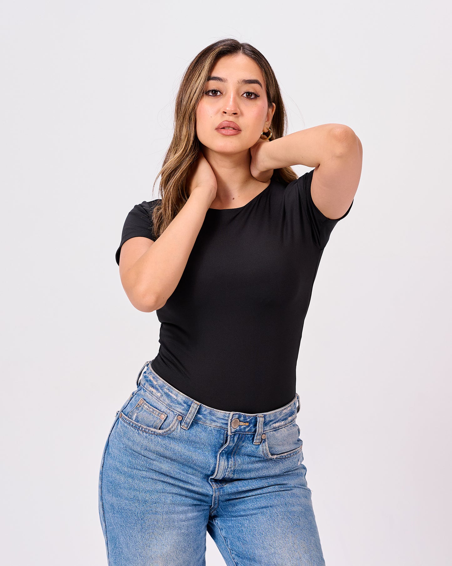 BLACK ROUND NECK SHORT SLEEVE