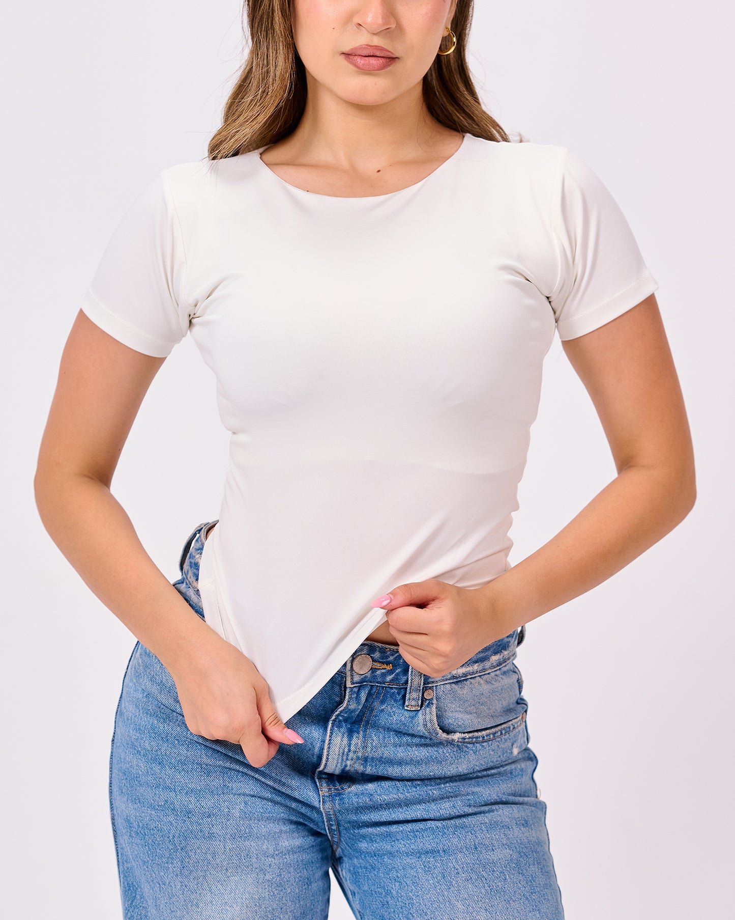 WHITE ROUND NECK SHORT SLEEVE