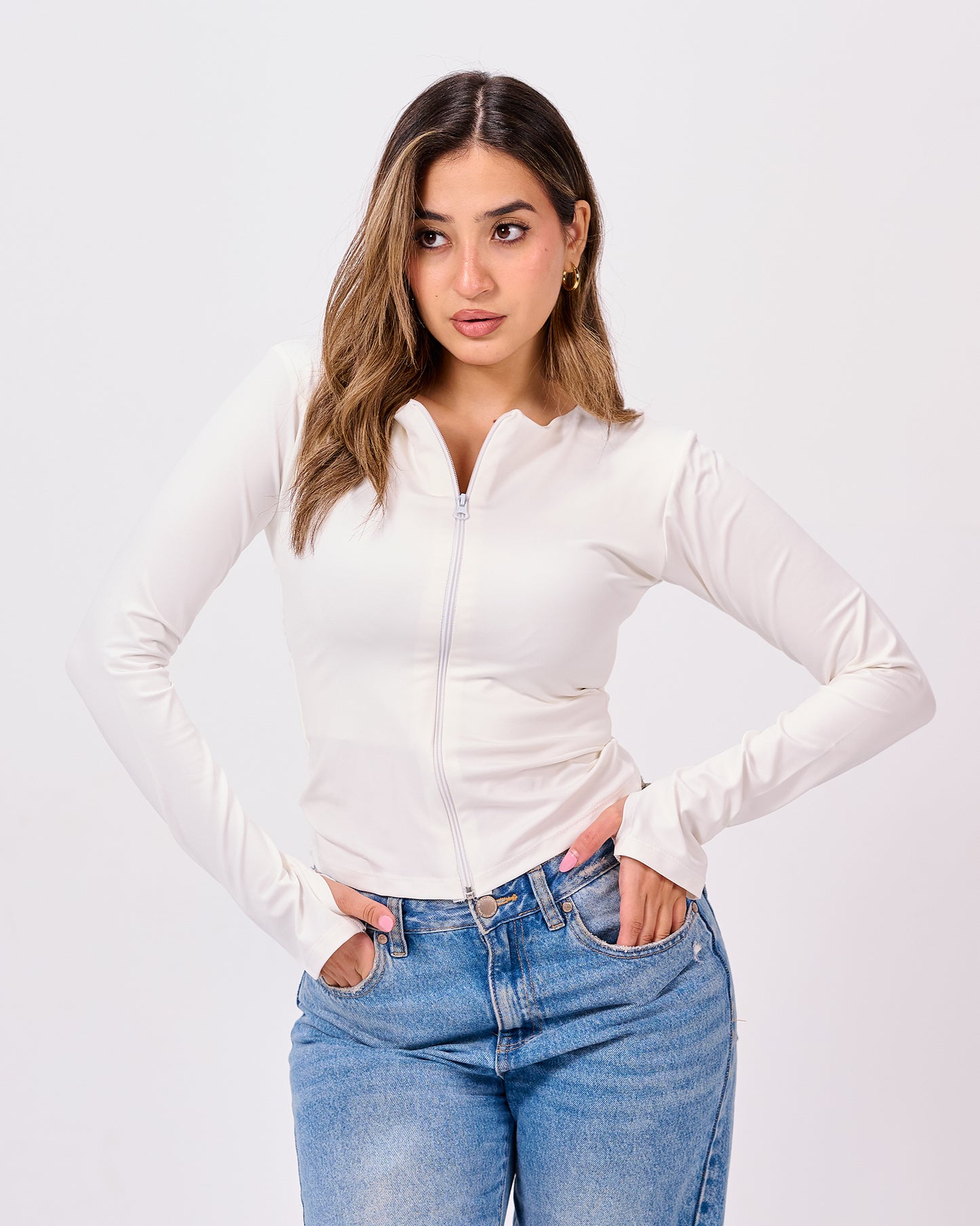 WHITE FULL ZIPPER TOP