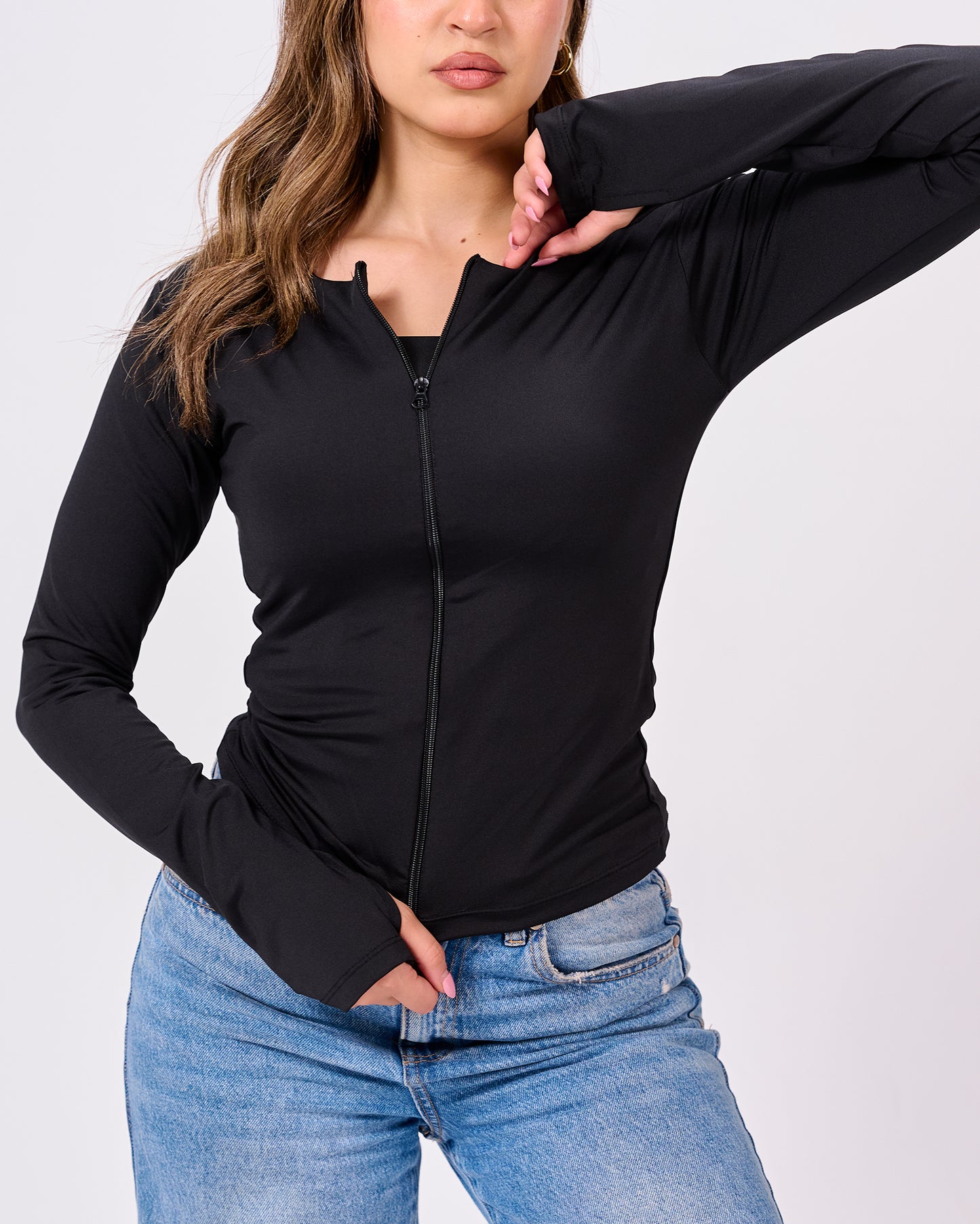 BLACK FULL ZIPPER TOP